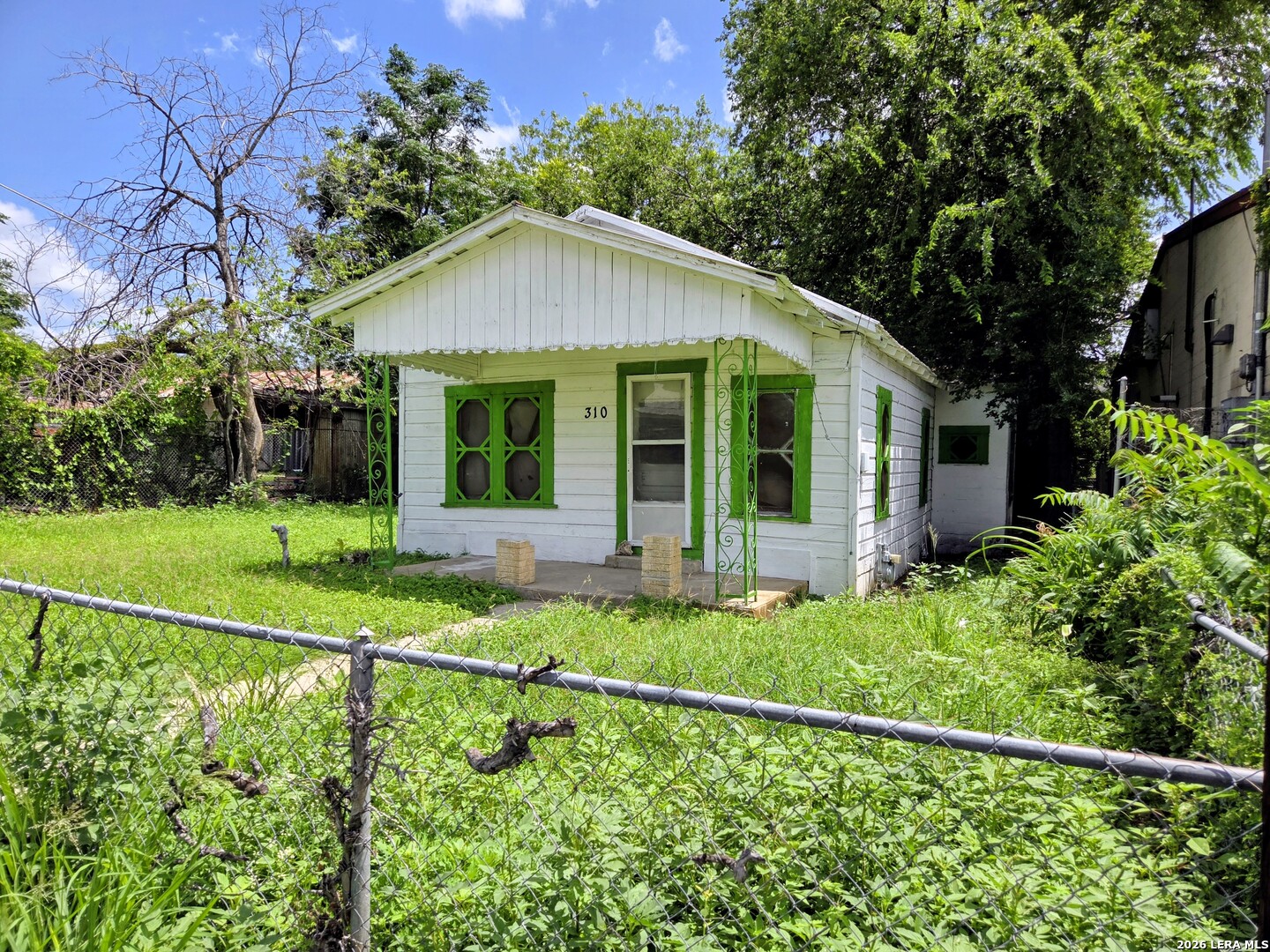 310 E Lachapelle San Antonio TX 78204