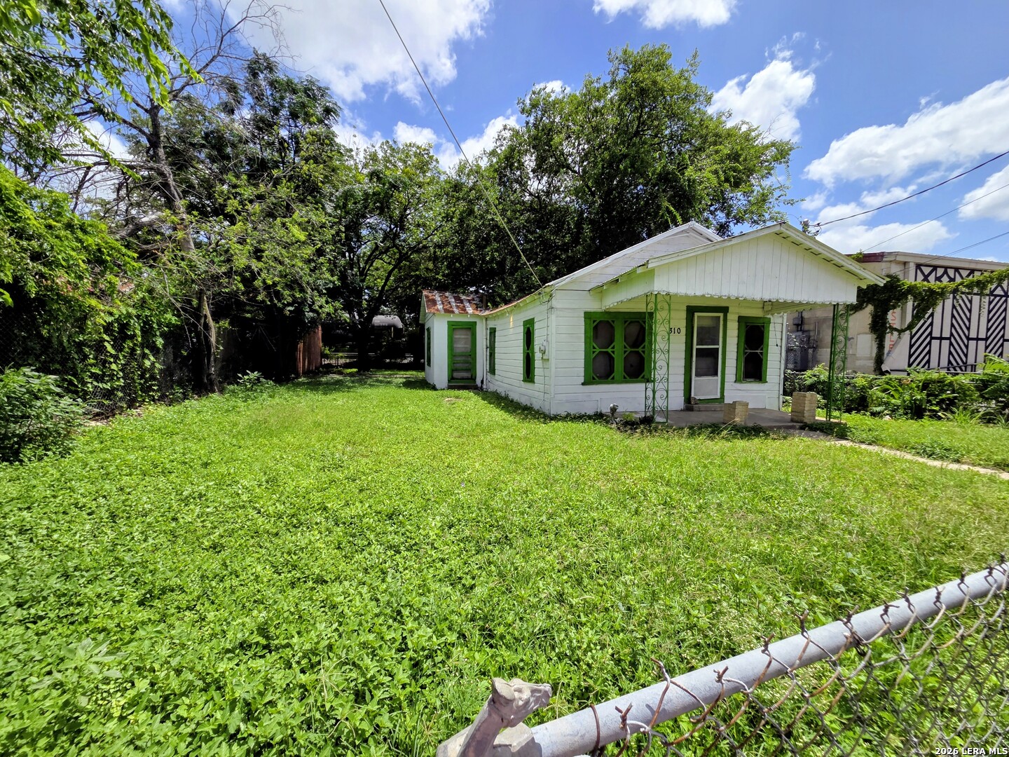 310 E Lachapelle San Antonio TX 78204