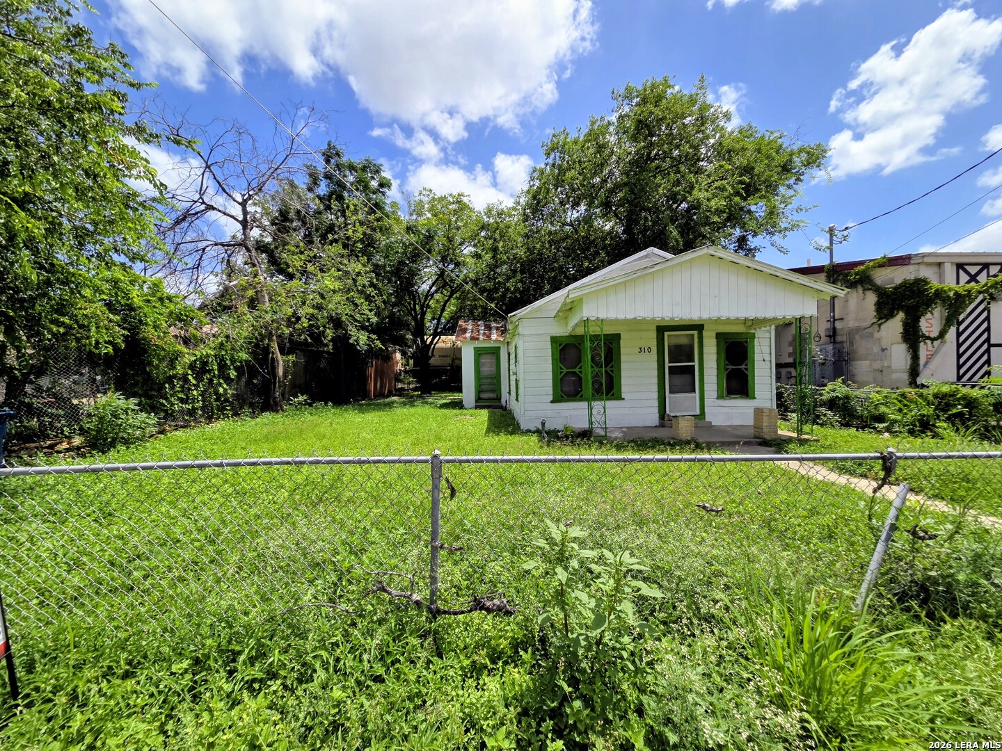 310 E Lachapelle San Antonio TX 78204