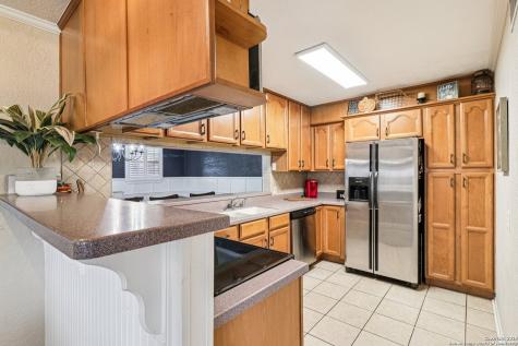100 N Carroll Poth TX 78147