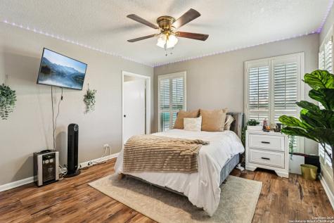 100 N Carroll Poth TX 78147