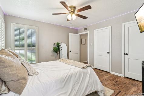 100 N Carroll Poth TX 78147