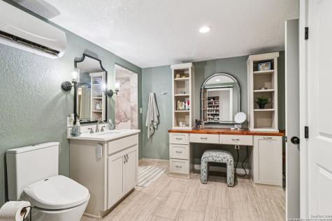 100 N Carroll Poth TX 78147