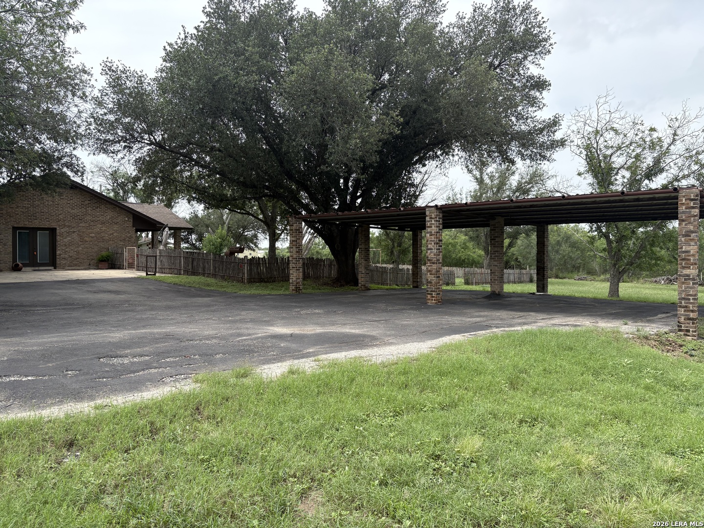1016 County Road 373 Uvalde TX 78801