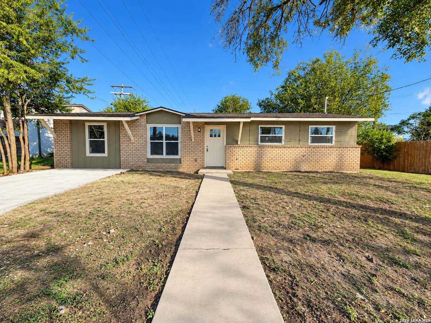 305 W Aviation Boulevard Universal City TX 78148
