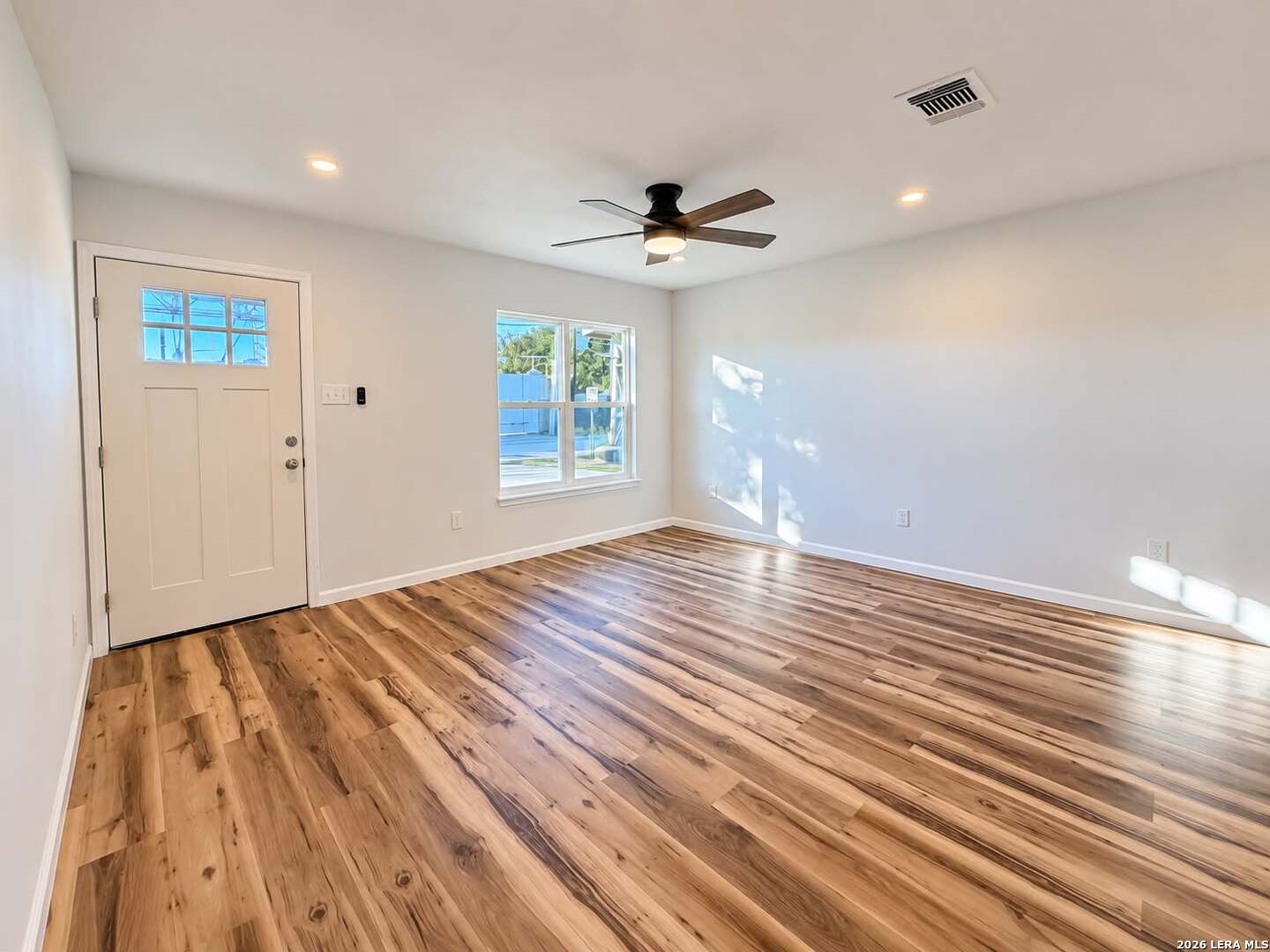 305 W Aviation Boulevard Universal City TX 78148