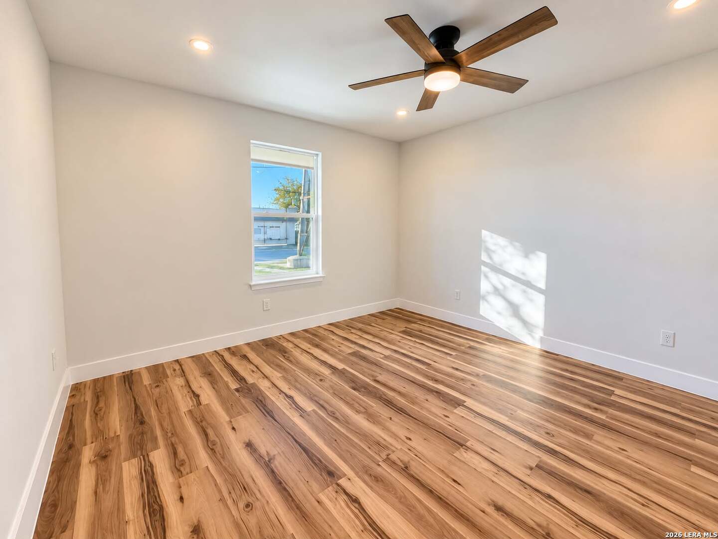 305 W Aviation Boulevard Universal City TX 78148