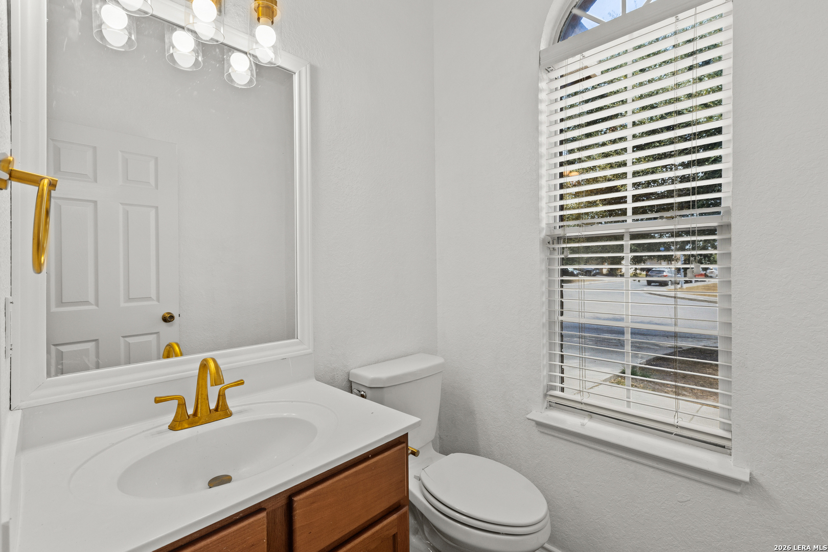 2611 Lyra Cove Converse TX 78109