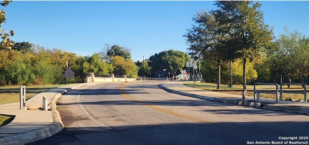 2625 Woodlawn San Antonio TX 78228