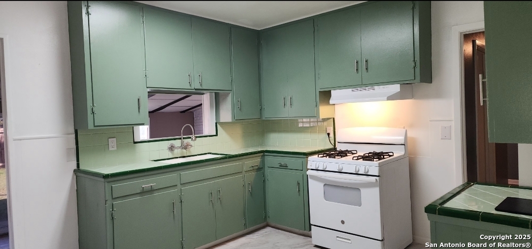 2625 Woodlawn San Antonio TX 78228