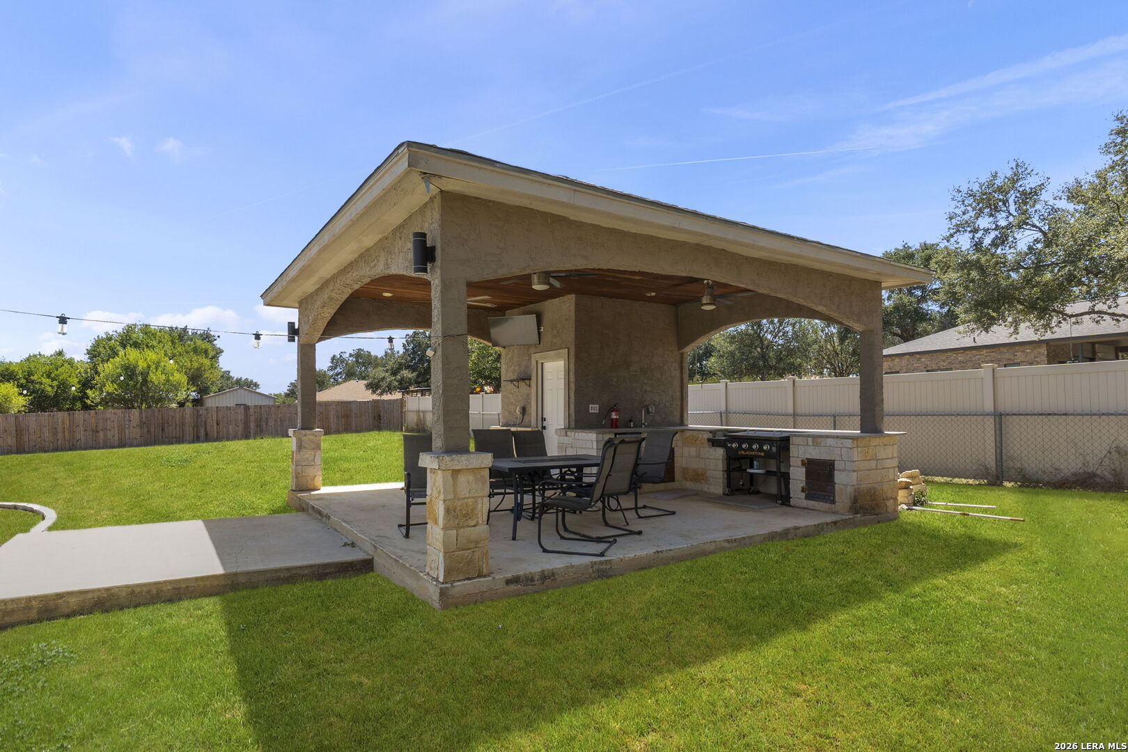 7606 Triple Leaf China Grove TX 78263