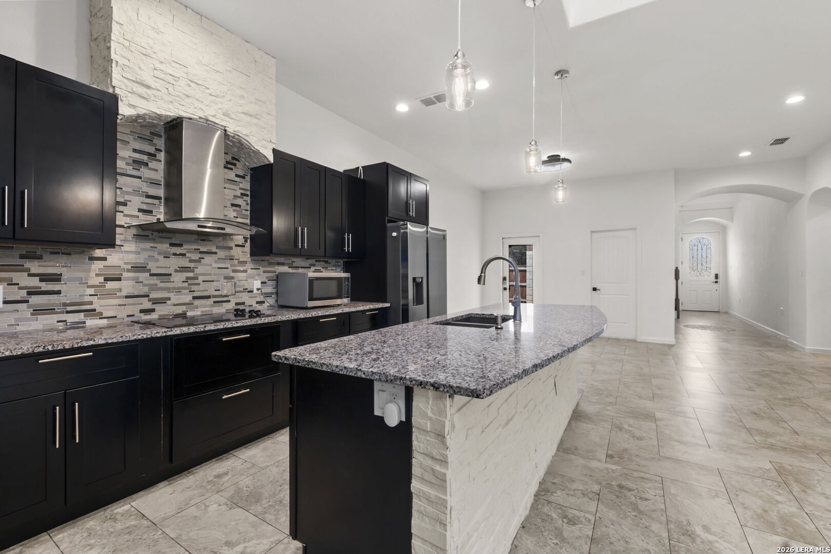 7606 Triple Leaf China Grove TX 78263