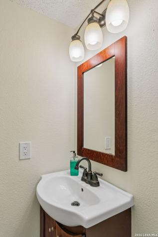 4330 Hollow Hill San Antonio TX 78217