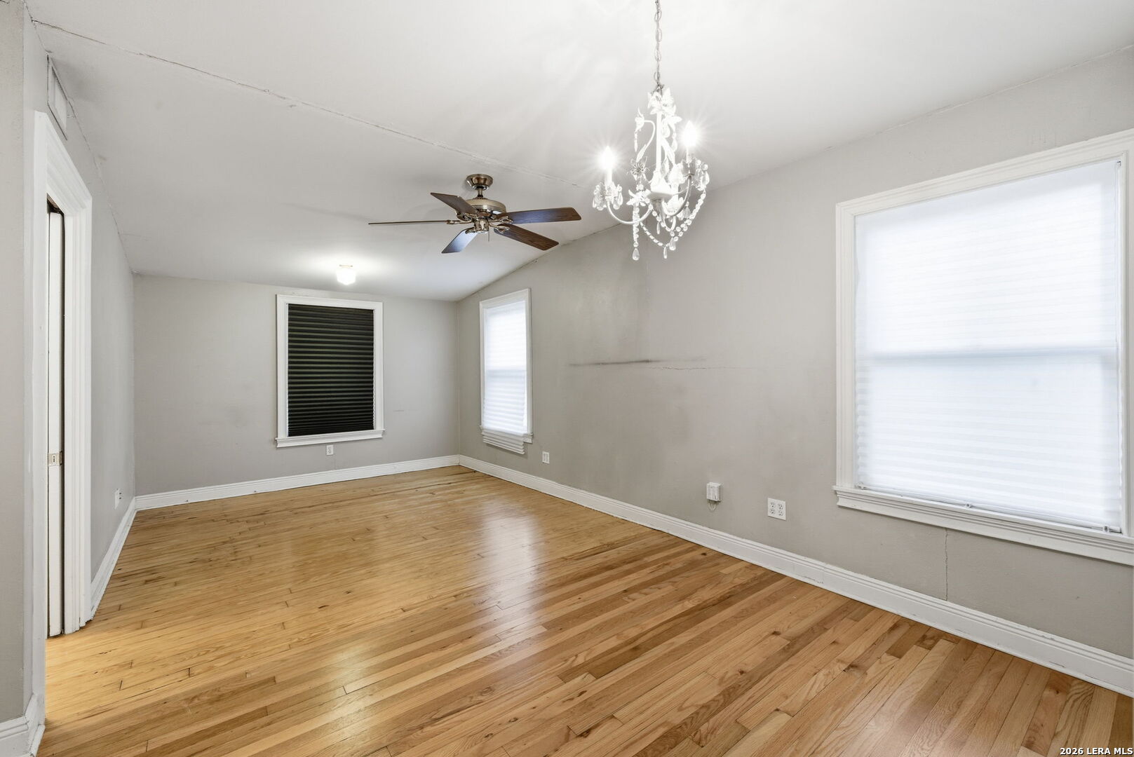 261 E Oakview Place San Antonio TX 78209