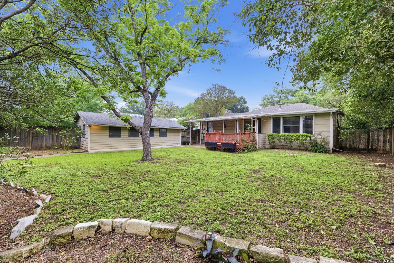261 E Oakview Place San Antonio TX 78209