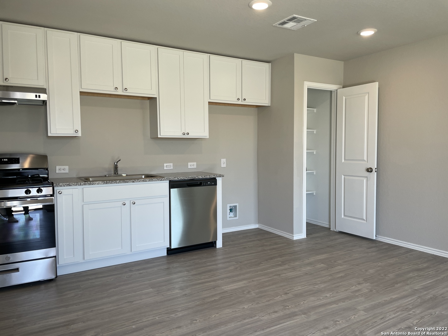 8256 Piedra Medina San Antonio TX 78252