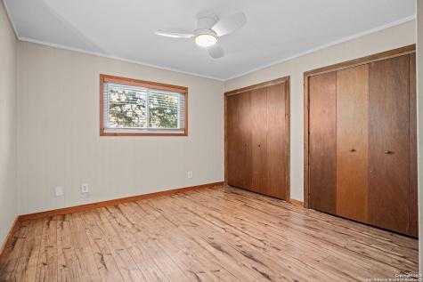 1262 Paradise Drive Canyon Lake TX 78133
