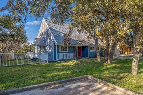 1262 Paradise Drive Canyon Lake TX 78133