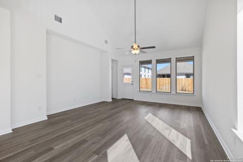 128 Heidi Hill Castroville TX 78009