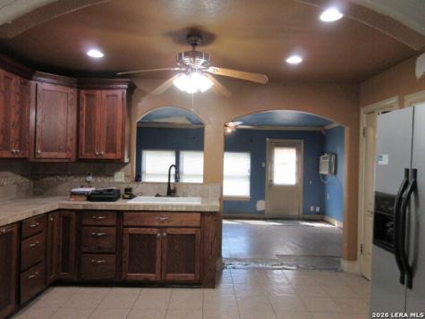 1210 Mccauley San Antonio TX 78224