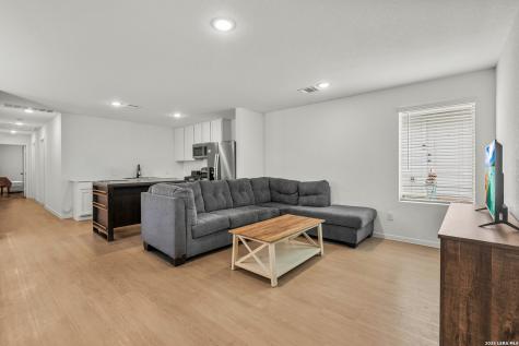 3746 Glade Creek San Antonio TX 78245