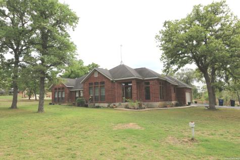 124 Rosewood Drive La Vernia TX 78121