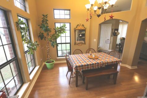 124 Rosewood Drive La Vernia TX 78121