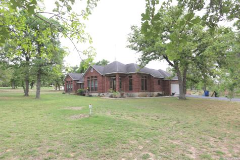124 Rosewood Drive La Vernia TX 78121