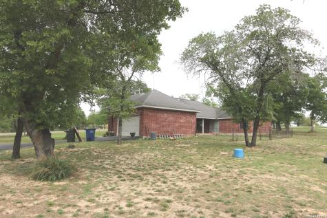 124 Rosewood Drive La Vernia TX 78121