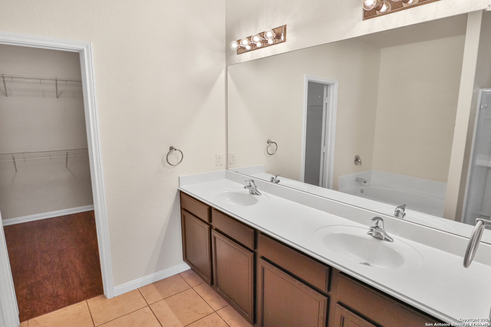 7010 Turnbow San Antonio TX 78252