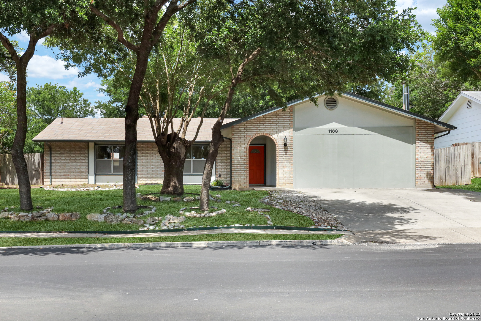 1163 S Ellison Drive San Antonio TX 78245