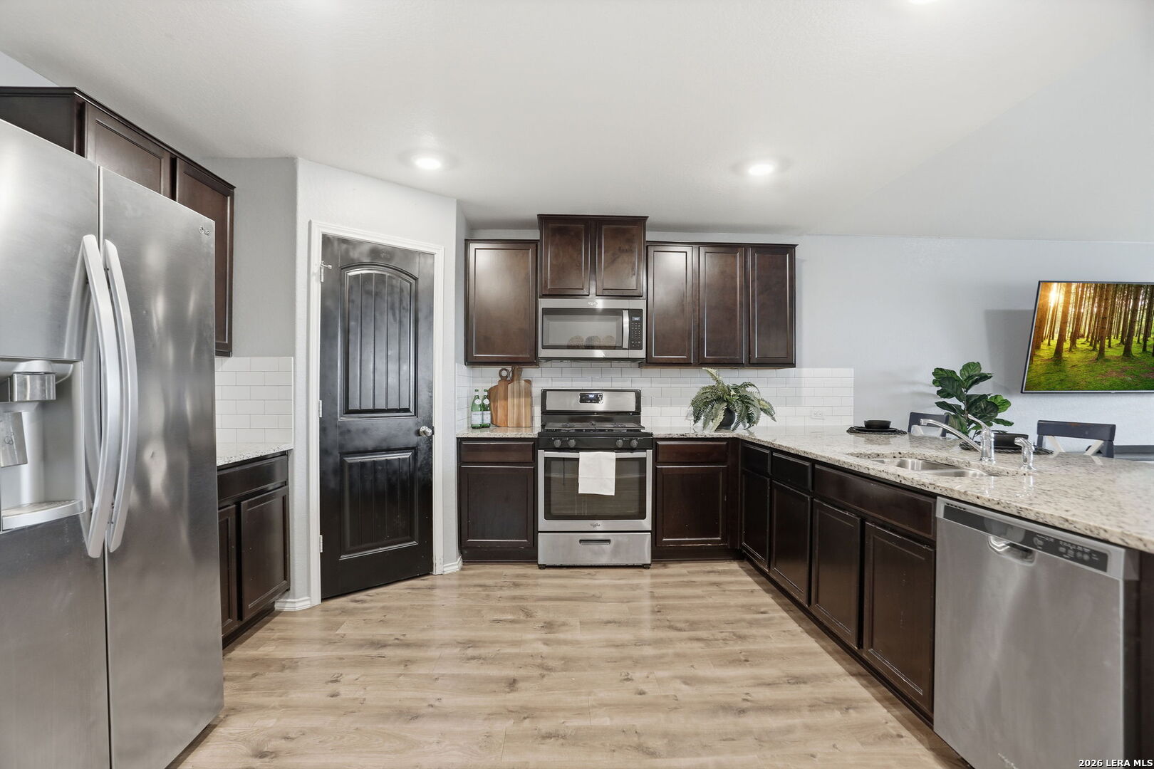 8050 Falcon Meadow Converse TX 78109