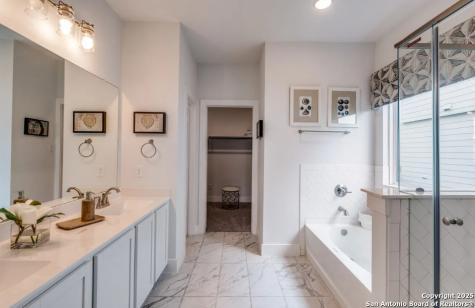 1201 Lauraine Seguin TX 78155