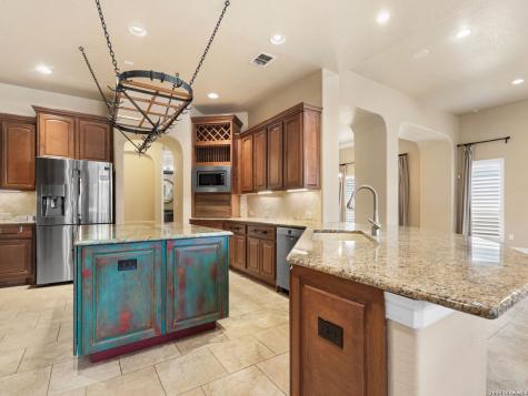 2427 Dunmore Hill San Antonio TX 78230