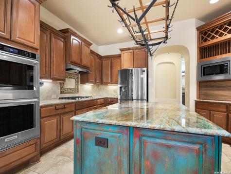 2427 Dunmore Hill San Antonio TX 78230