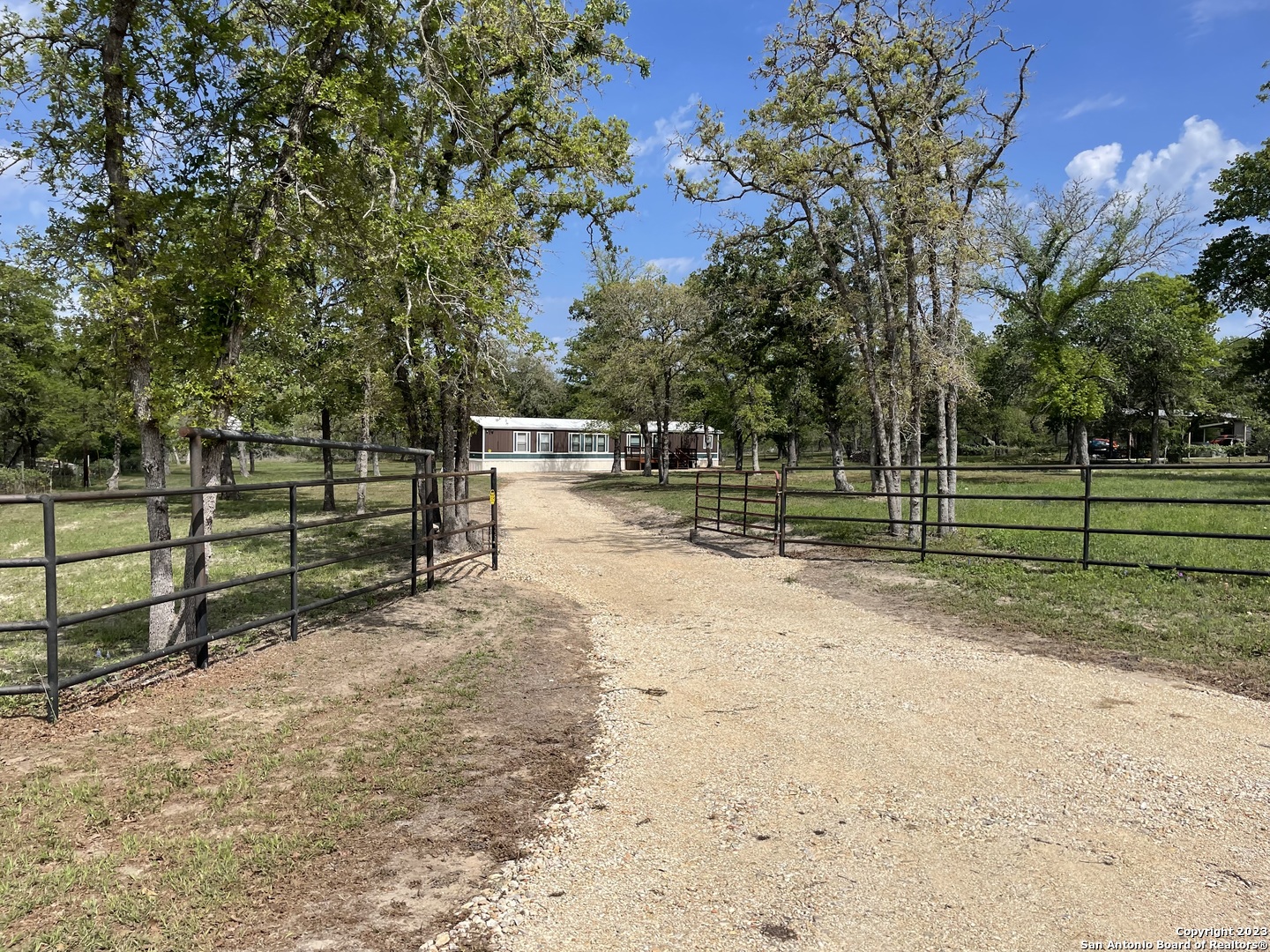 181 Oak Valley Drive La Vernia TX 78121