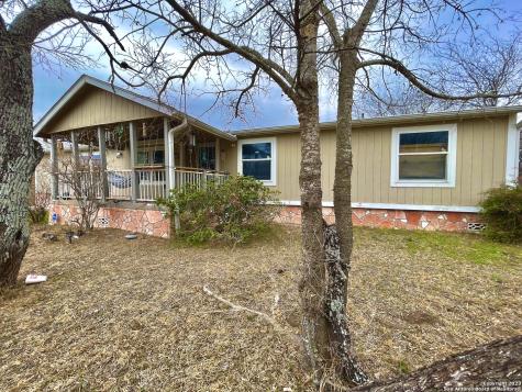 830 County Road 3821 San Antonio TX 78253