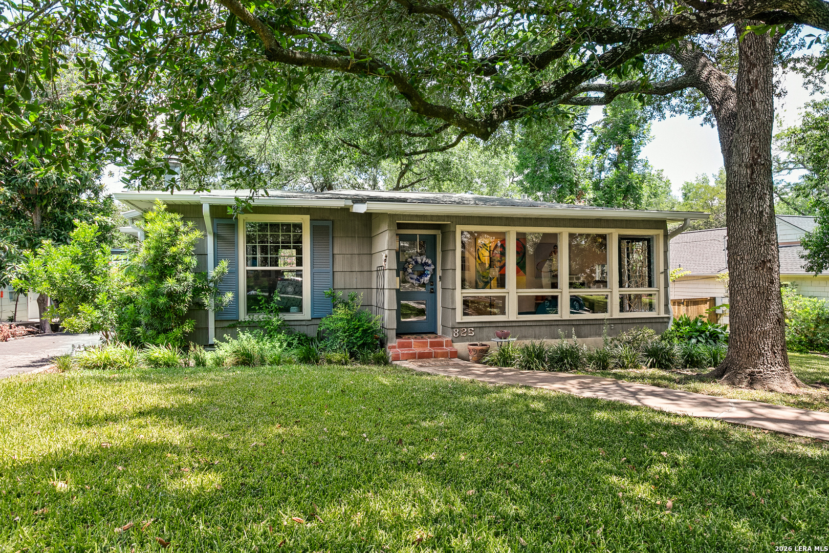 825 Wiltshire Avenue Terrell Hills TX 78209