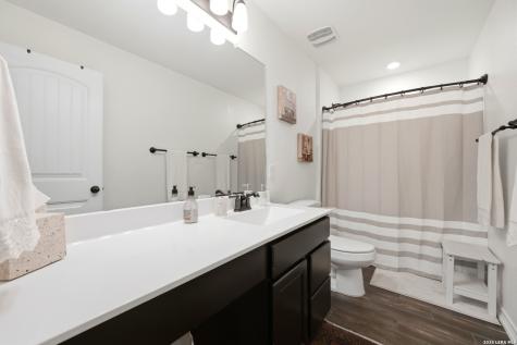 5332 Espinoso Way San Antonio TX 78261