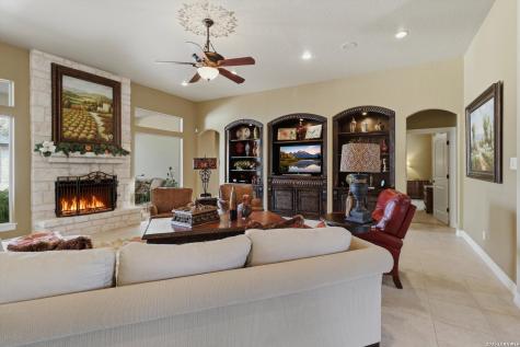 8123 Wild Wind Garden Ridge TX 78266