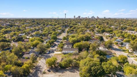 1827 Center Street San Antonio TX 78202