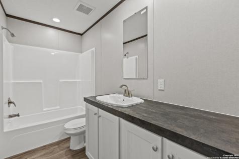 2711 Fm 1332 Jourdanton TX 78026