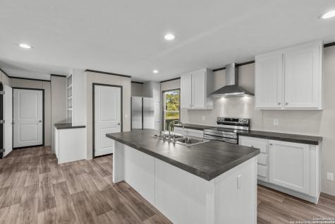 2711 Fm 1332 Jourdanton TX 78026