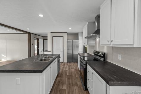 2711 Fm 1332 Jourdanton TX 78026