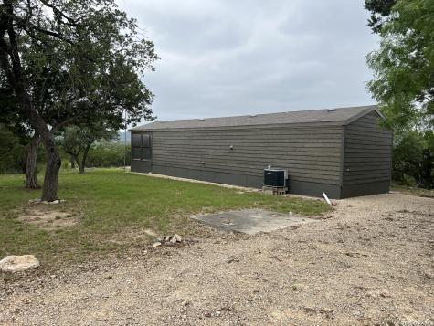 333 Spanish Oak Bandera TX 78003