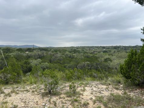 333 Spanish Oak Bandera TX 78003