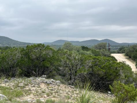 333 Spanish Oak Bandera TX 78003