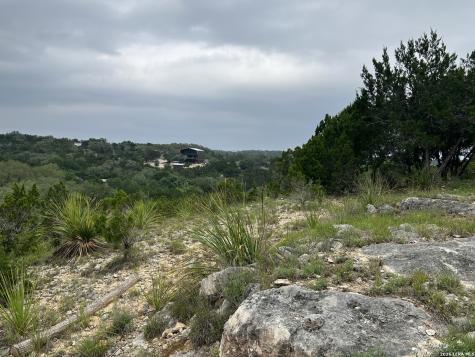 333 Spanish Oak Bandera TX 78003