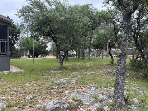 333 Spanish Oak Bandera TX 78003