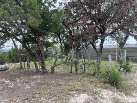 333 Spanish Oak Bandera TX 78003